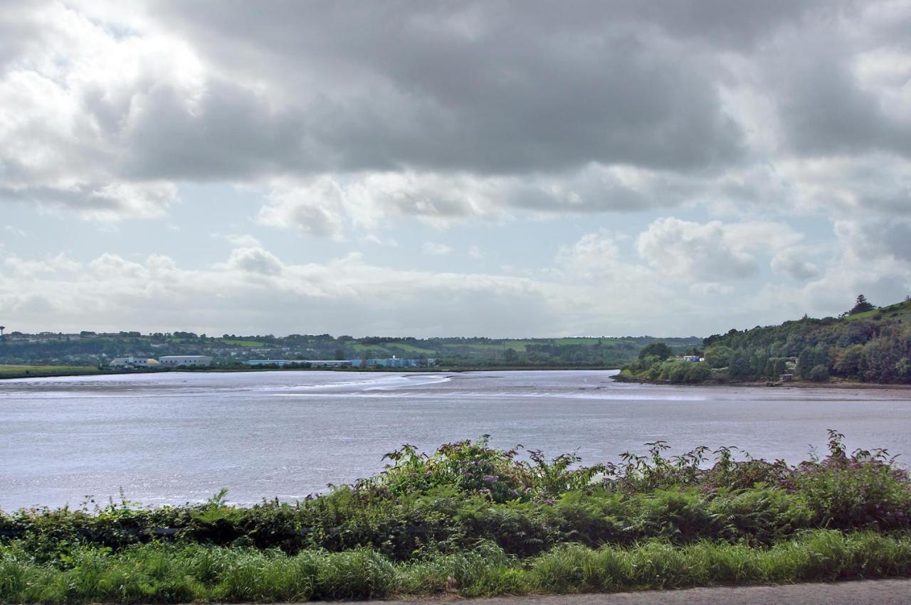 Cottage At Youghal Bridge Dloughtane Bagian luar foto